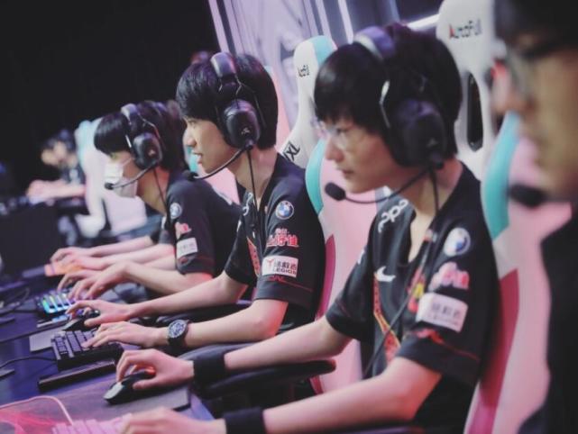 比如法国 比如法国